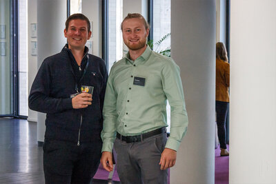Yannick Bartholomäus, Corporate Networker, und Tom Strating, Product Owner/AI Consultant, der LMIS AG.